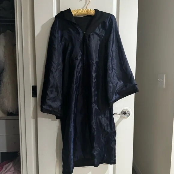 Ravenclaw Robe - Picture 3 of 9